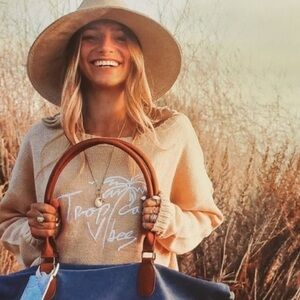 Beachly x Goldfish KISS Tropical Vibes sweater Large